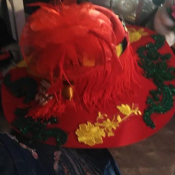 LADY LYRIA's Designer Hats - Picture 4 of 4